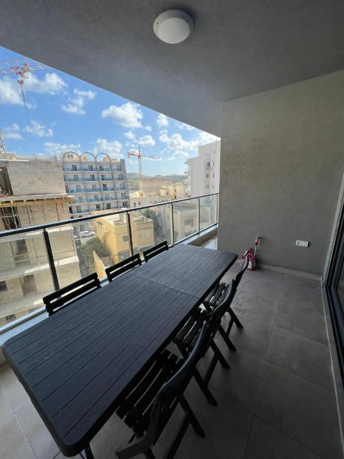 Blue Skies Family Apartment With Terrace Σεντ Πόλς Μπέι Εξωτερικό φωτογραφία